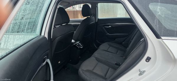 Hyundai i40 Estate NEW NCT 01.2027 376230864