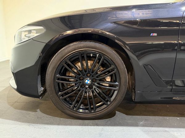 BMW 520d X Drive M-Sport G30 - High Spec 376452549