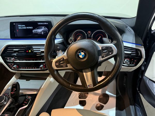 BMW 520d X Drive M-Sport G30 - High Spec 376452556