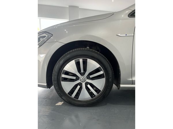 Volkswagen e-Golf PRICE DROP COMFORTLINE 5DR AUTO 376403036