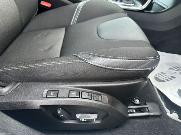 VOLVO V40 2016 1.5 PETROL AUTOMATIC 376403268