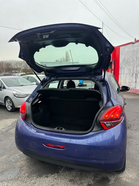 Peugeot 208 1.2 Petrol NCT LOW KMS 1 OWNER 376423508