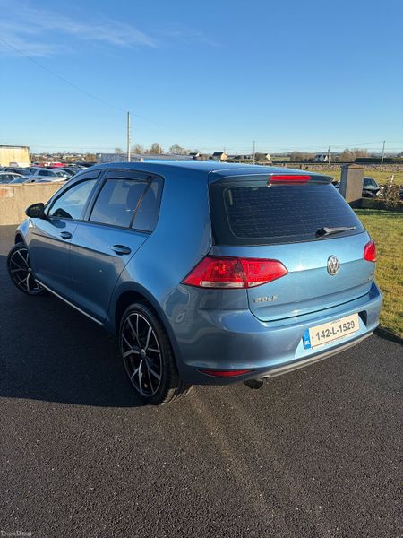 Volkswagen Golf 2014 376692148