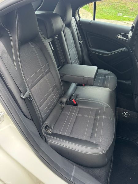 Mercedes A-180 Class 56000 KM 2015 376633904