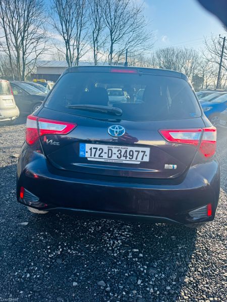 Toyota Yaris Vitz Hybrid Automatic 376742610