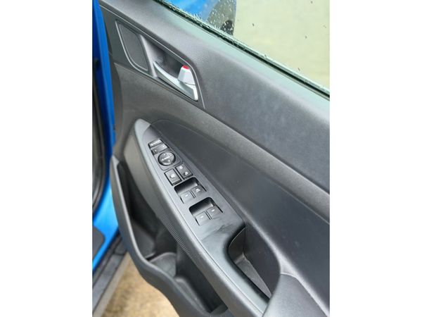 Hyundai Tucson 1.7 CRDI PREMIUM BL/DR 2WD 5DR 376797832