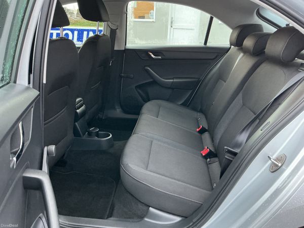 151 SKODA RAPID 1.6TDI LOW KMS SPOTLESS 376718898