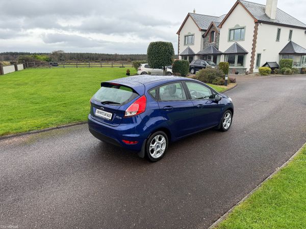 Ford Fiesta 2016 376885386