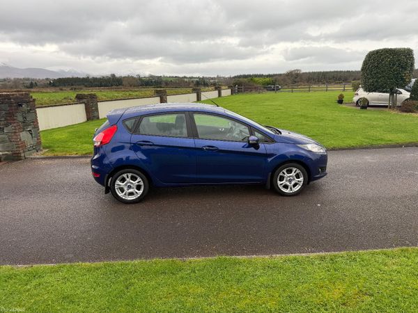 Ford Fiesta 2016 376885391