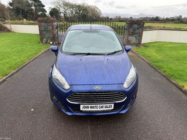 Ford Fiesta 2016 376885392