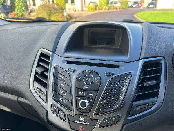 Ford Fiesta 2016 376885397