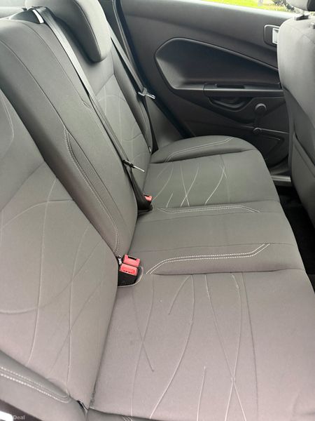 Ford Fiesta 2016 376886084