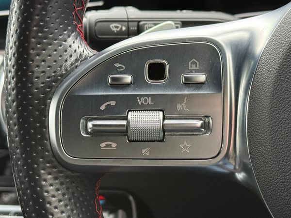 Immaculate 212 Mercedes-Benz GLA 200d AMG Line! 376954604