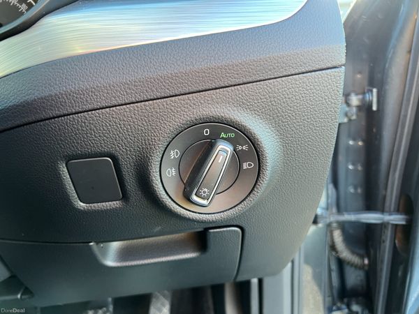 2021 (212) Skoda Superb SE Tech 2.0 TDI 377141596