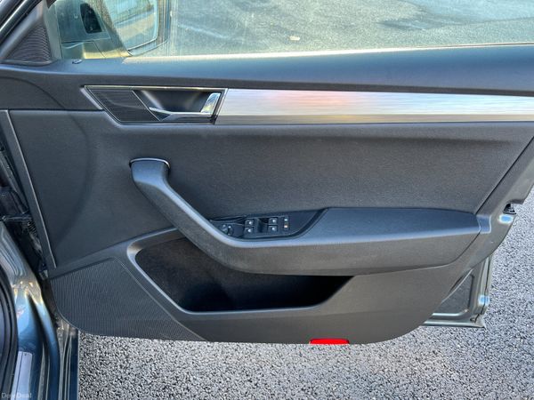 IRISH CAR- 2020 Skoda Superb SE Tech 2.0 TDI Estat 377141730