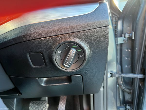 IRISH CAR- 2020 Skoda Superb SE Tech 2.0 TDI Estat 377141732