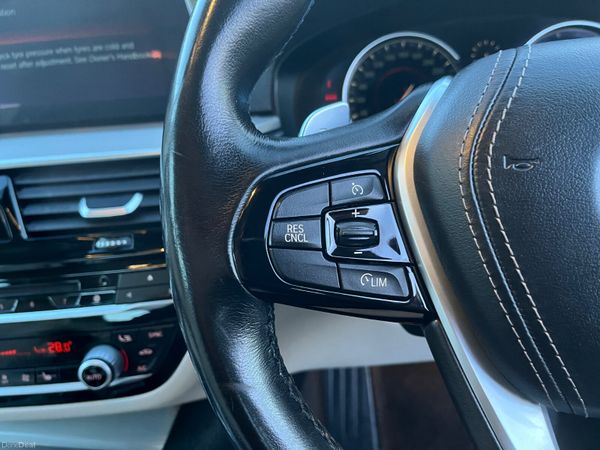 BMW 5-Series 520d SE 18" Auto 377144570