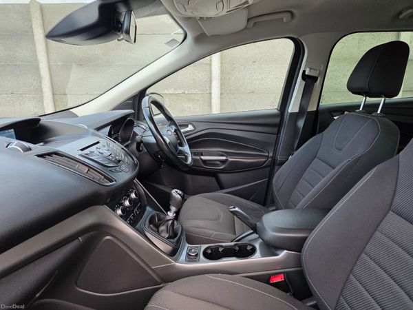 Ford Kuga 2.0TDCI 150PS Zetec NCT 07/26 377146590