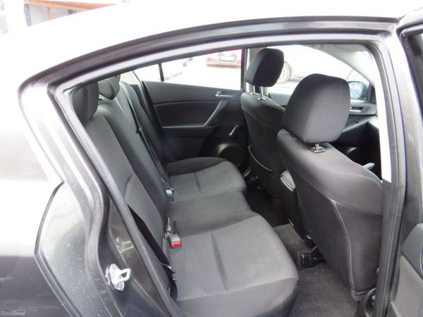 Mazda Mazda3 2013 LOW MILEAGE DIESEL 4DR 377148221