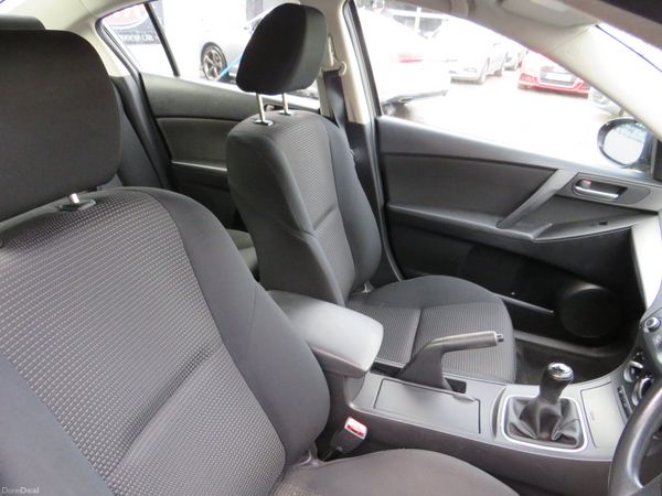 Mazda Mazda3 2013 LOW MILEAGE DIESEL 4DR 377148223