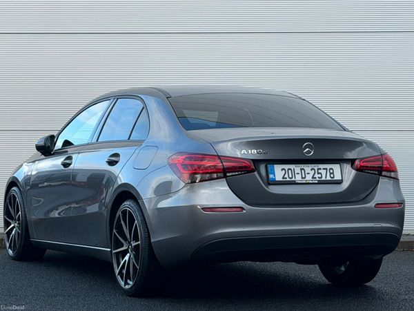 Mercedes-Benz A180d Auto Night Edition 377151114