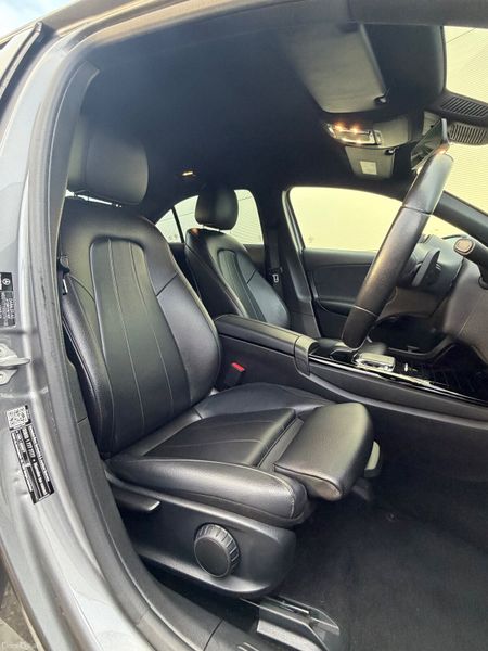 Mercedes-Benz A180d Auto Night Edition 377151130