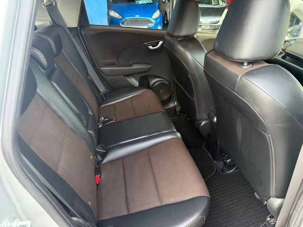 2012 Honda Fit Shuttle Hybrid / MVP Leather Spec 377198751