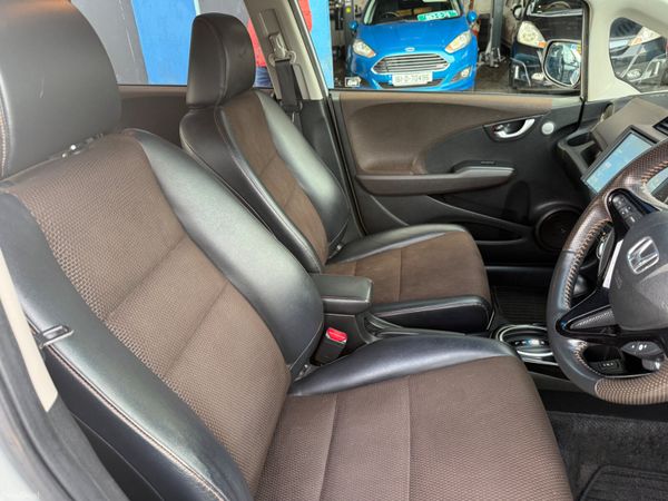 2012 Honda Fit Shuttle Hybrid / MVP Leather Spec 377198764