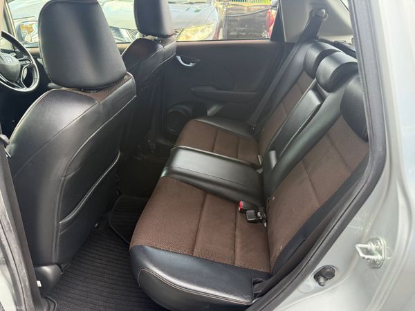 2012 Honda Fit Shuttle Hybrid / MVP Leather Spec 377198766