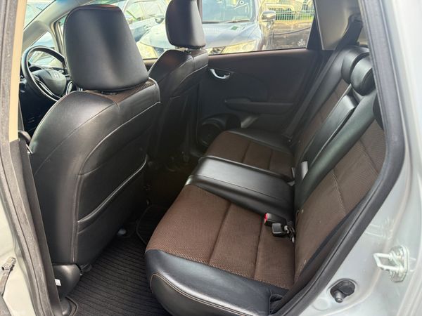 2012 Honda Fit Shuttle Hybrid / MVP Leather Spec 377198767