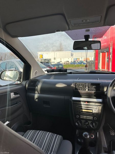 Volkswagen Fox 1.2 Petrol NCT LOW KMS 377114432