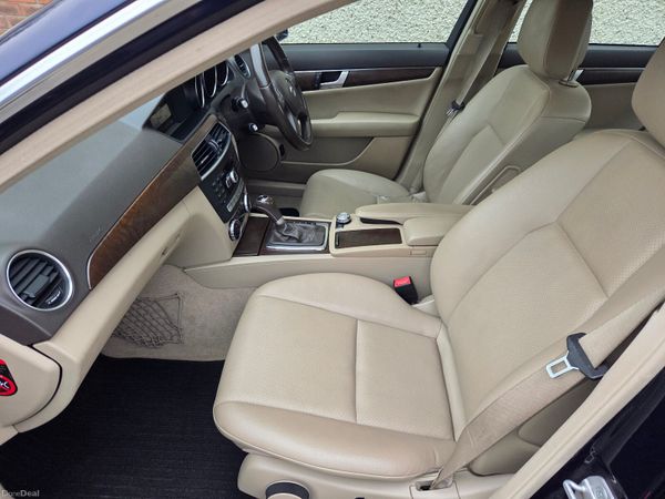 Mercedes C220 Auto, Superior condition 377136494