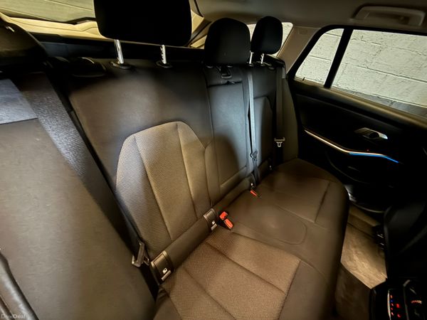 221 BMW 330e SE Pro Touring 377266786