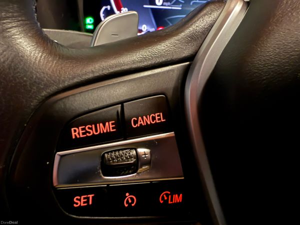 221 BMW 330e SE Pro Touring 377266796