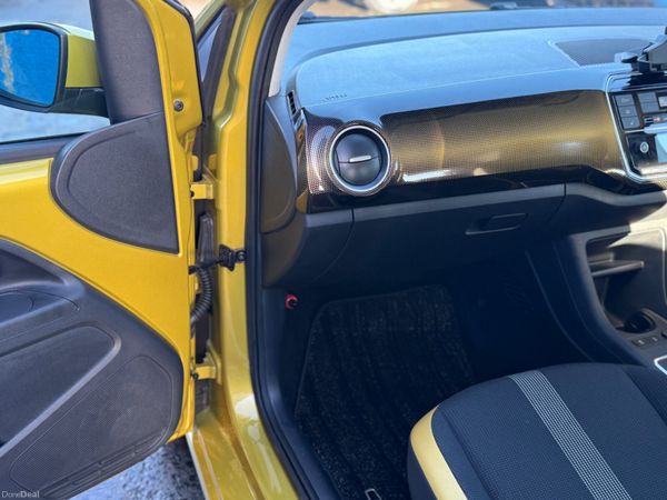 2018 Volkswagen High Up Automatic 377283836