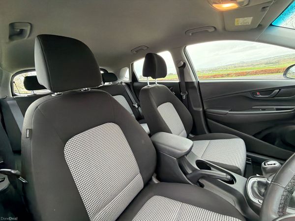 Hyundai KONA 2023 Comfort Low Mileage 377342060