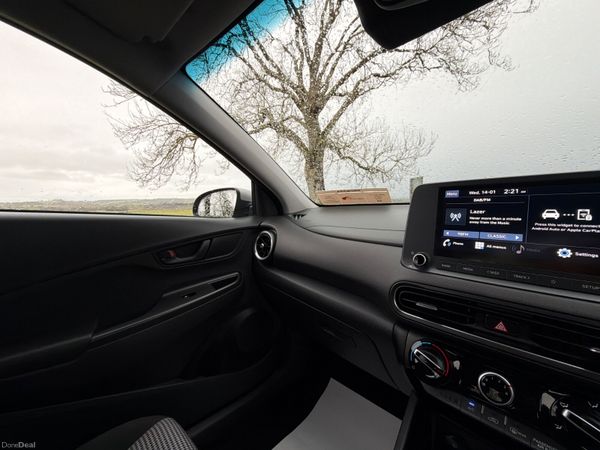 Hyundai KONA 2023 Comfort Low Mileage 377342086