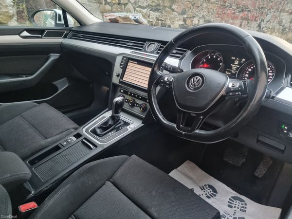 Volkswagen Passat 2016 377352256