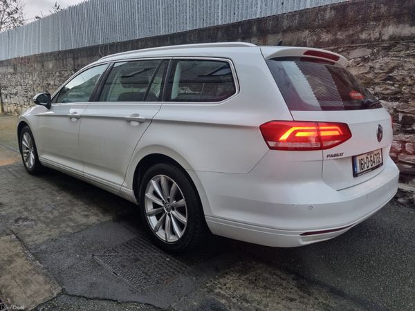 Volkswagen Passat 2016 377352272
