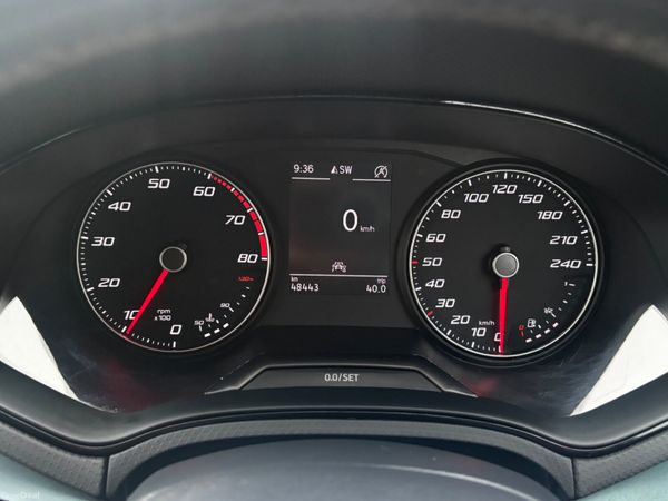 STUNNING SEAT ARONA TOP SPEC TWO TONE 377317796