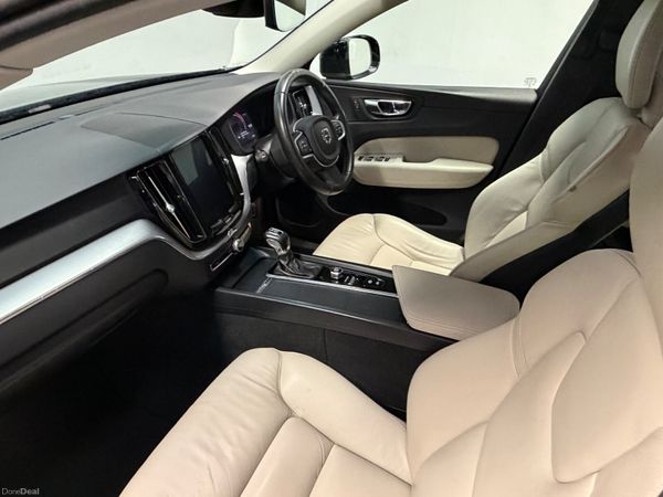 182 Volvo XC60 2.0D 190 AWD MOMENTUM 377318945