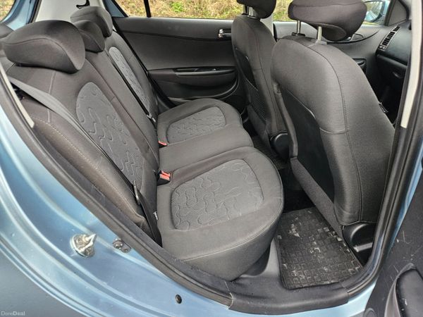 Hyundai i20 2011 1.2 deluxe one owner 377335775