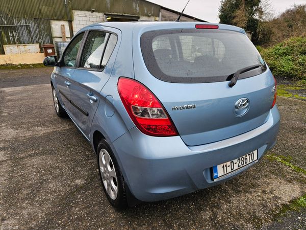 Hyundai i20 2011 1.2 deluxe one owner 377335718