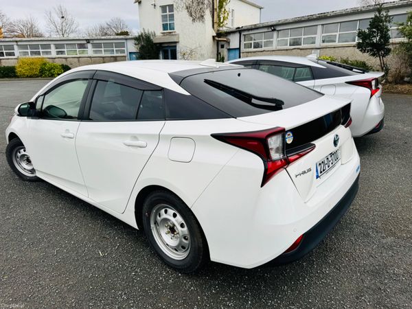 Two 2022 Toyota Prius High Spec’s low mileage 377338167