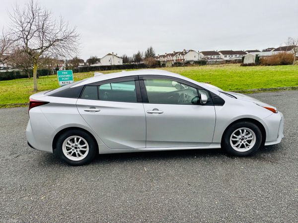 Two 2022 Toyota Prius High Spec’s low mileage 377338434