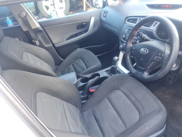 132 Kia Ceed 1.4 Crdi New Nct03/27 377443352