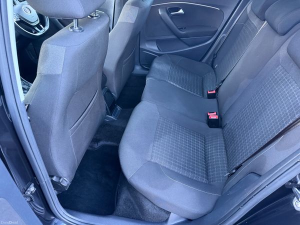 2015 Volkswagon Polo 1.2L  Automatic 377447754