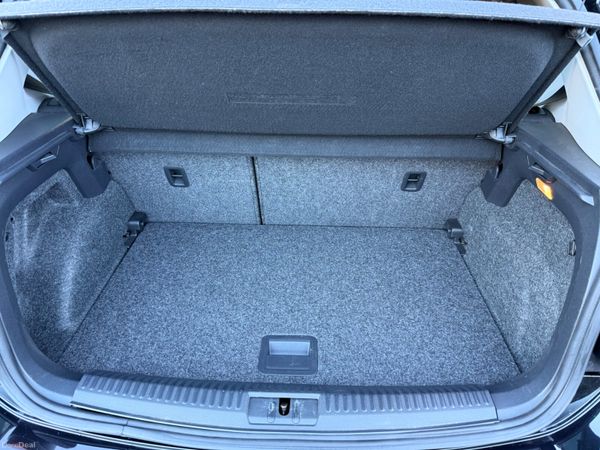 2015 Volkswagon Polo 1.2L  Automatic 377447761