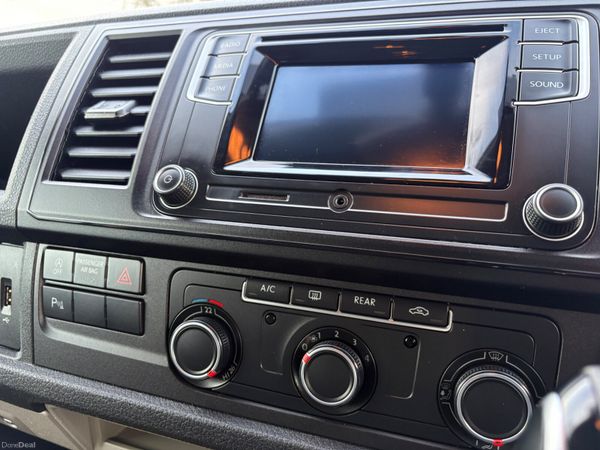 Volkswagen Transporter 377483946