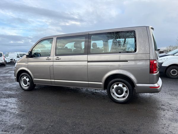 Volkswagen Transporter 377483936